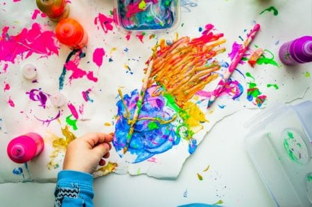 DIY enfants peinture mélange couleur