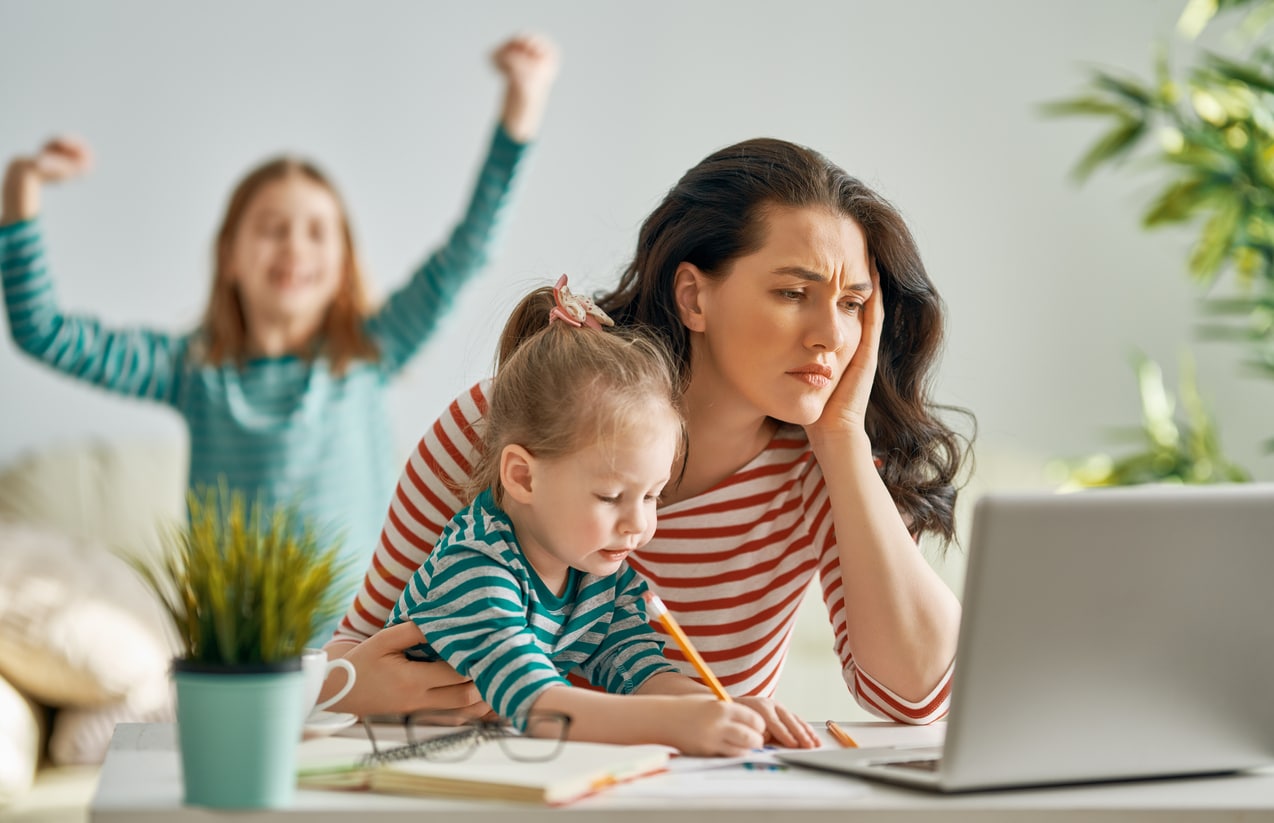 femmes, crise, indépendance