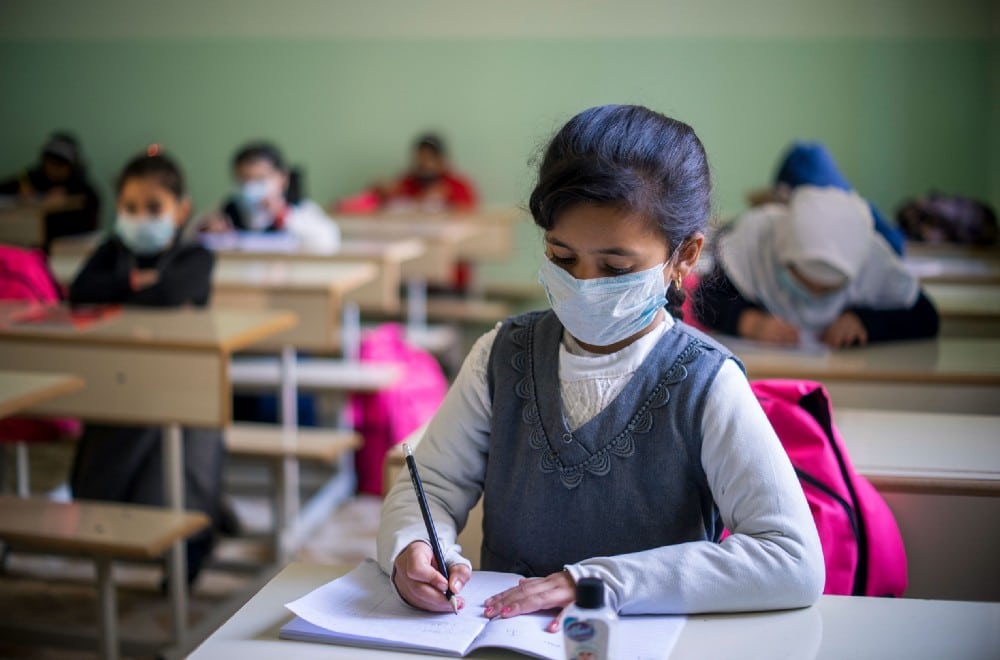 Irak, une écolière reprend le chemin de l'école