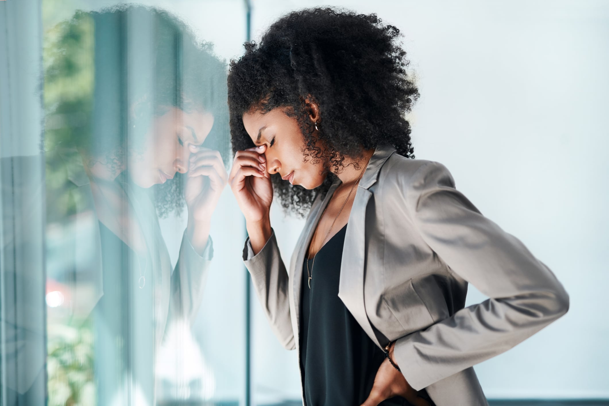 Travail inconfortable femme-burn-out