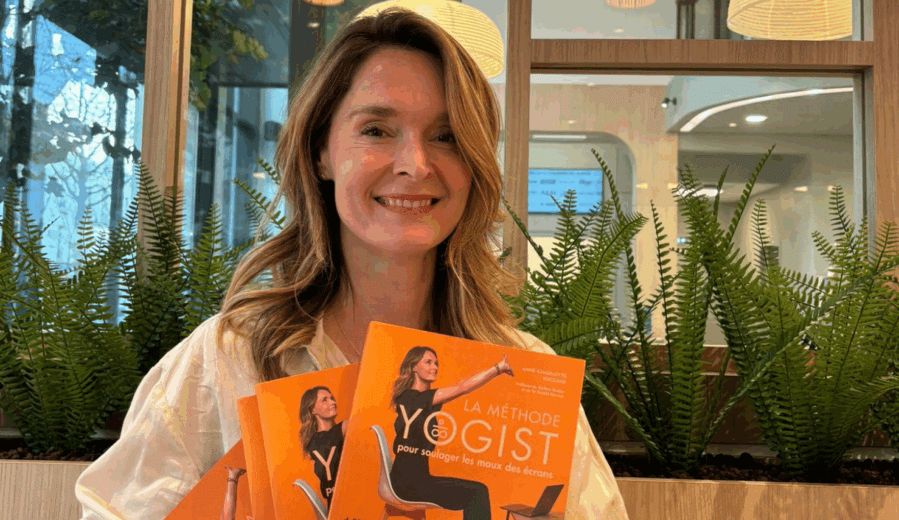 ストレス、背中の痛み、目の疲れ: アン・シャーロット・ヴッチーノ (The Yogist Method) が、私たち全員が待ち望んでいた本を書きました。